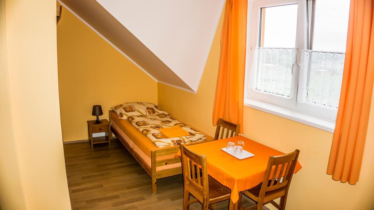 Penzion S Restauraci Na Furhaple Sakvice Bagian luar foto