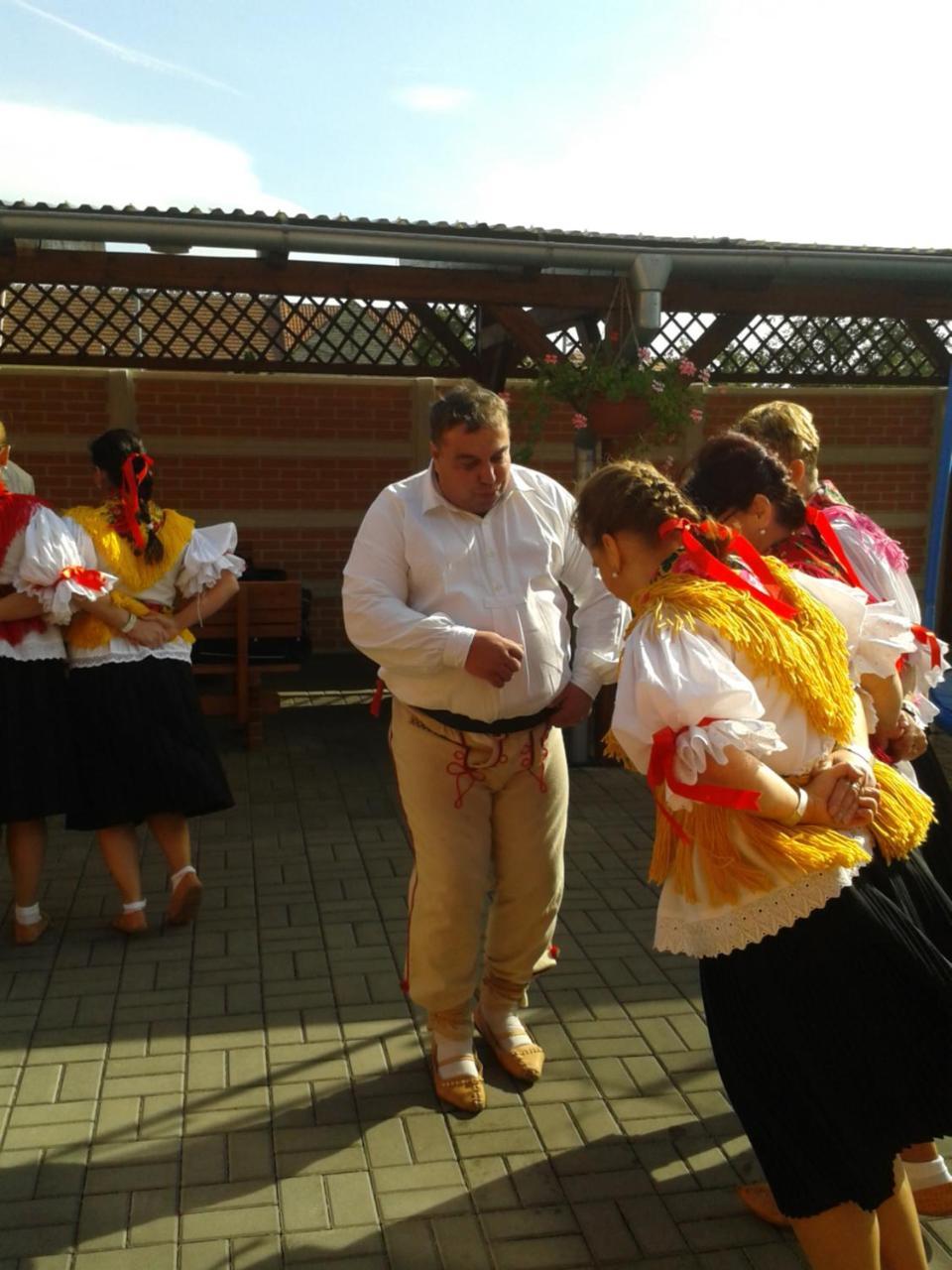 Penzion S Restauraci Na Furhaple Sakvice Bagian luar foto